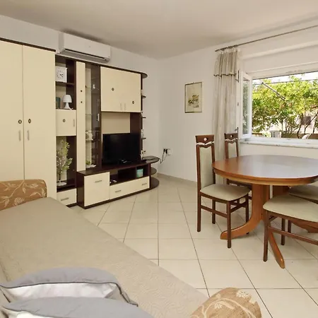 Radosna By Interhome Apartmán Šilo